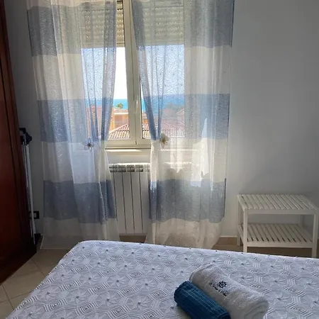펜션 La Terrazza Di Pollon 산리온