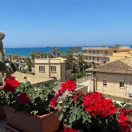 La Terrazza Di Pollon San Leone