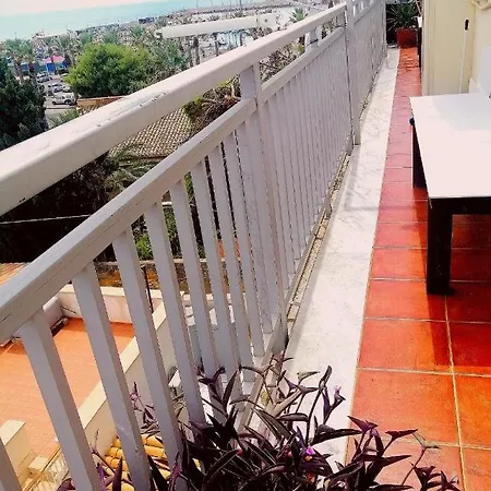 펜션 La Terrazza Di Pollon *