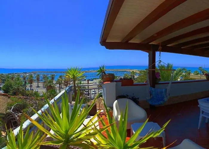 La Terrazza Di Pollon 度假居 圣莱昂